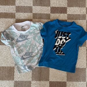 Nike Kids' White and Blue Graphic Tees